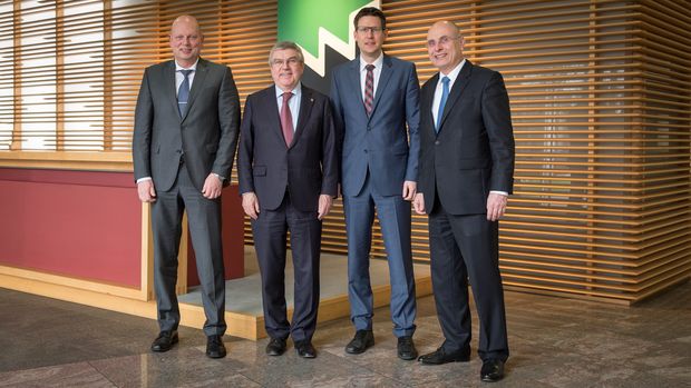 [Translate to "English"] Foto v. l. n. r.: Herr Baumbusch, Herr Dr. Bach, Herr Dr. Kordt, Herr Schmidt